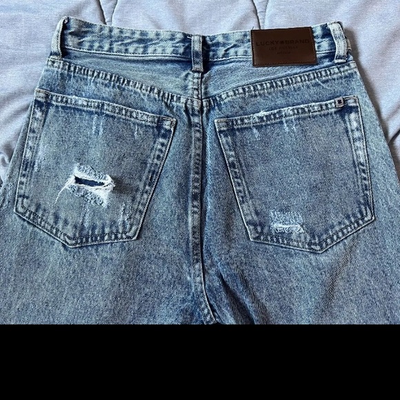 Blue Lucky Highrise 90 size 4/27 distressed button fly - Picture 2 of 6